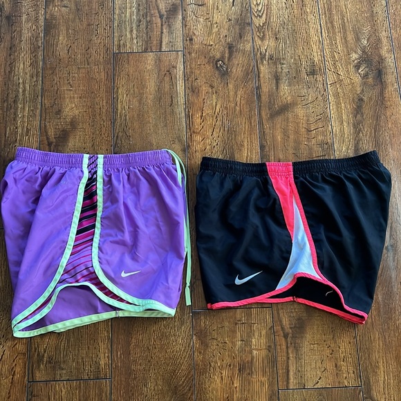 2 Nike Shorts - Picture 1 of 7